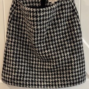 LOFT Black & White Houndstooth A-Line Skirt